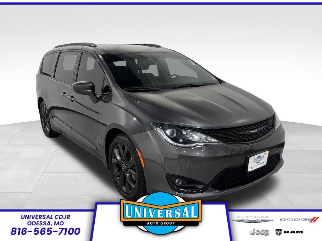 Used 2020 Chrysler Pacifica Touring w/ S Appearance Package FWD 360° Tour