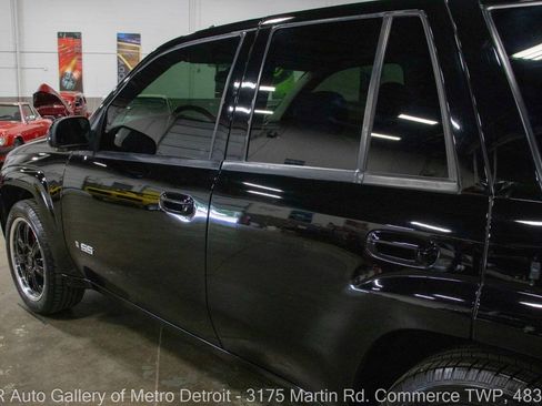 Used 2008 Chevrolet TrailBlazer SS w/ Sun And 6-Disc Cd Package AWD/4WD image 22