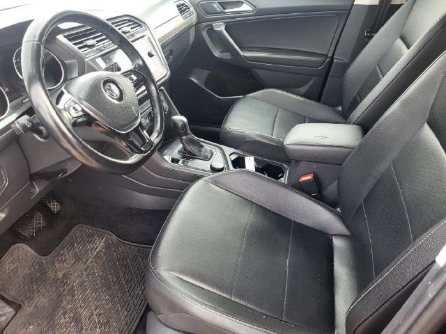 Used 2019 Volkswagen Tiguan SE w/ Panoramic Sunroof Package AWD/4WD image 12