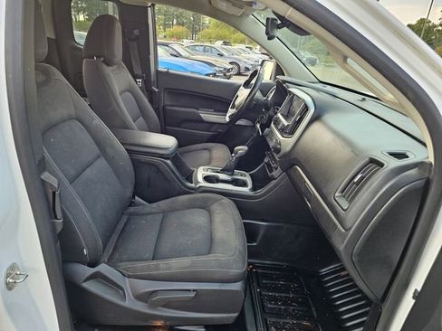 Used 2022 Chevrolet Colorado LT w/ Fleet Safety Package image 22