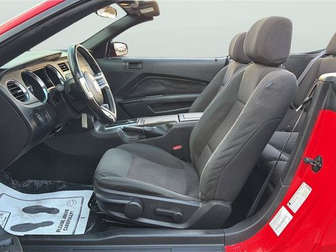 Used 2013 Ford Mustang Convertible RWD image 16