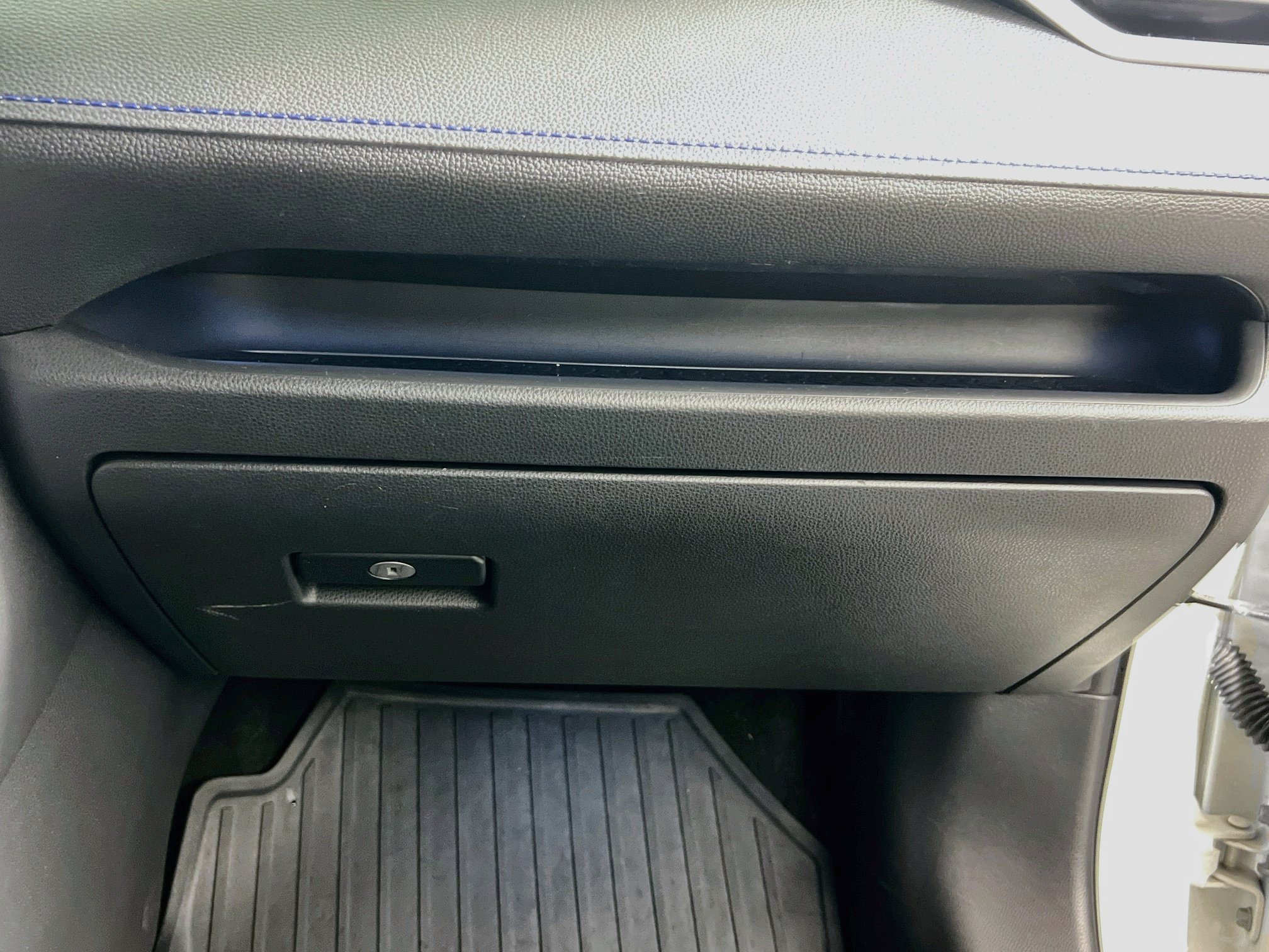 Used 2022 Toyota RAV4 XSE AWD/4WD image 35