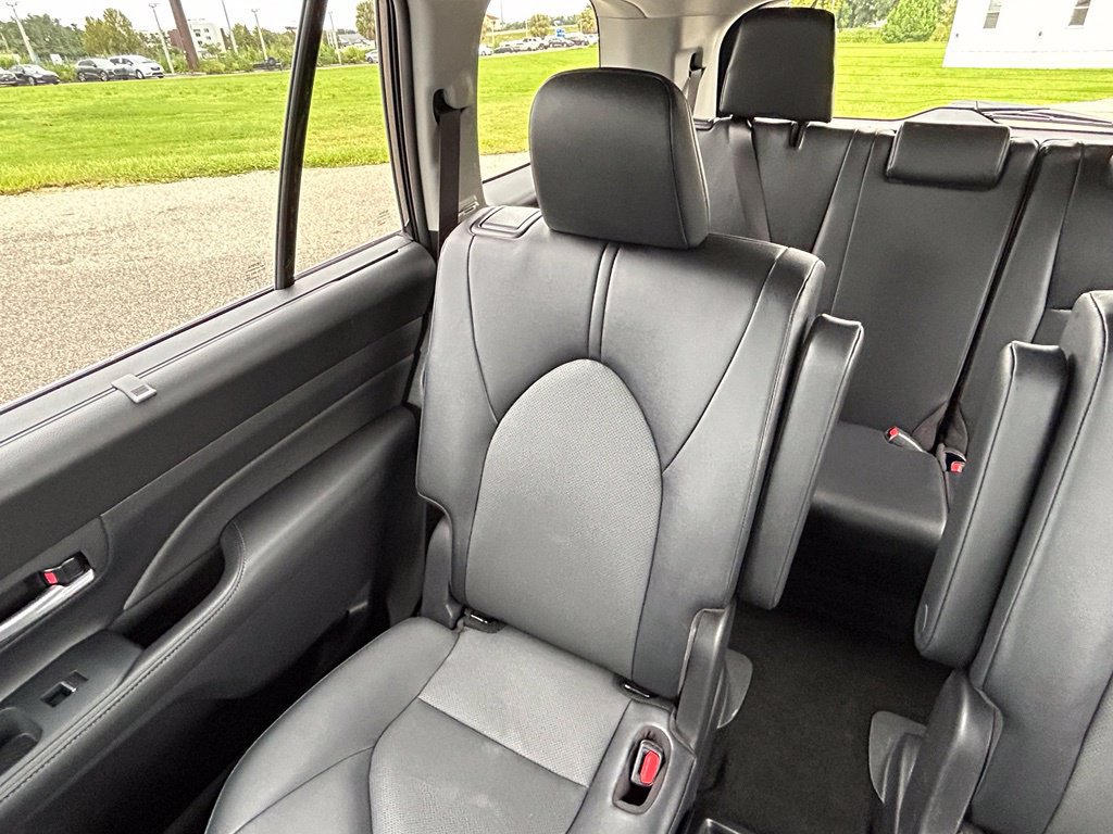 Used 2026 Toyota Grand Highlander FWD image 12