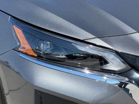 Used 2025 Nissan Altima 2.5 SV image 9