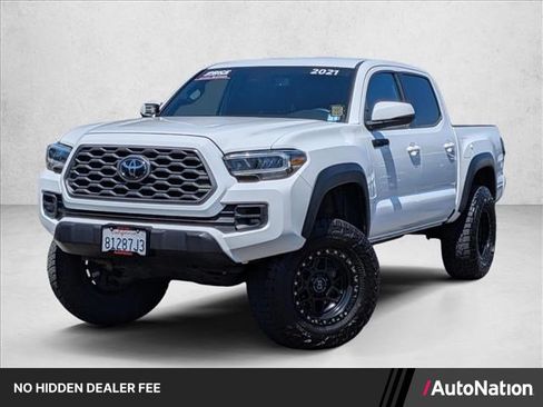 Used 2021 Toyota Tacoma TRD Off-Road AWD/4WD image 1