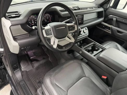 Used 2024 Land Rover Defender 110 SE AWD/4WD image 9