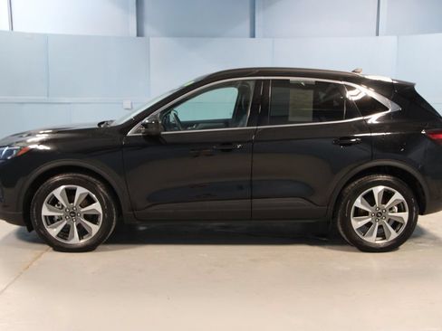 Used 2025 Ford Escape Platinum w/ Premium Technology Package AWD/4WD image 30