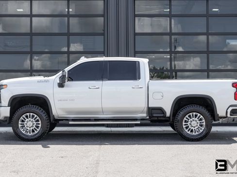 Used 2020 Chevrolet Silverado 2500 High Country AWD/4WD image 4