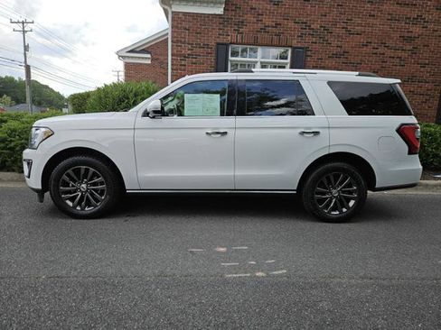 Used 2020 Ford Expedition Limited RWD image 2
