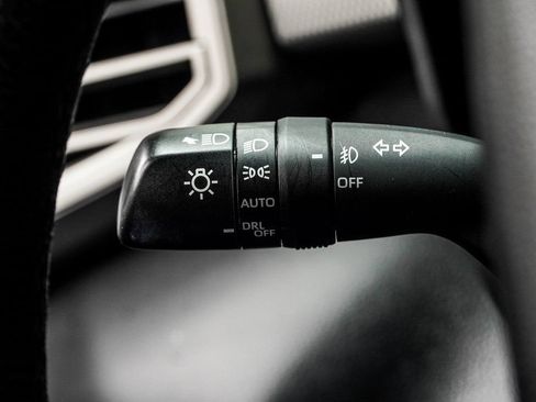 Used 2024 Toyota Tundra Limited AWD/4WD image 37