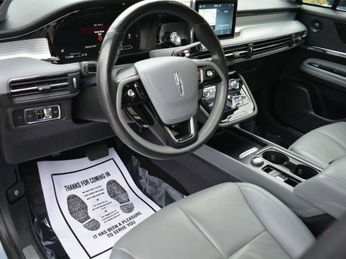 Used 2022 Lincoln Corsair Reserve w/ Equipment Group 201A image 12