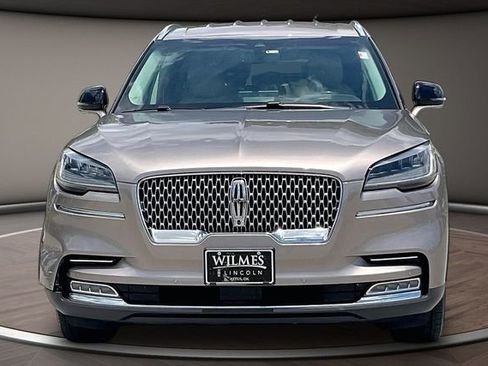 Used 2020 Lincoln Aviator Reserve w/ Elements Package Plus AWD/4WD image 3