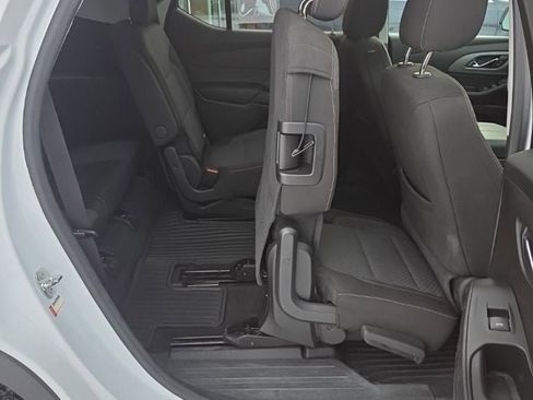 Used 2018 Chevrolet Traverse LT image 30