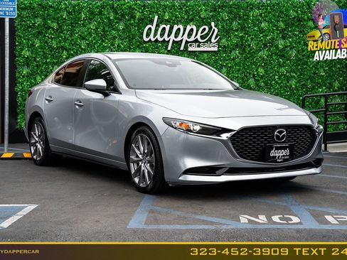 Used 2019 MAZDA MAZDA3 Sedan image 3