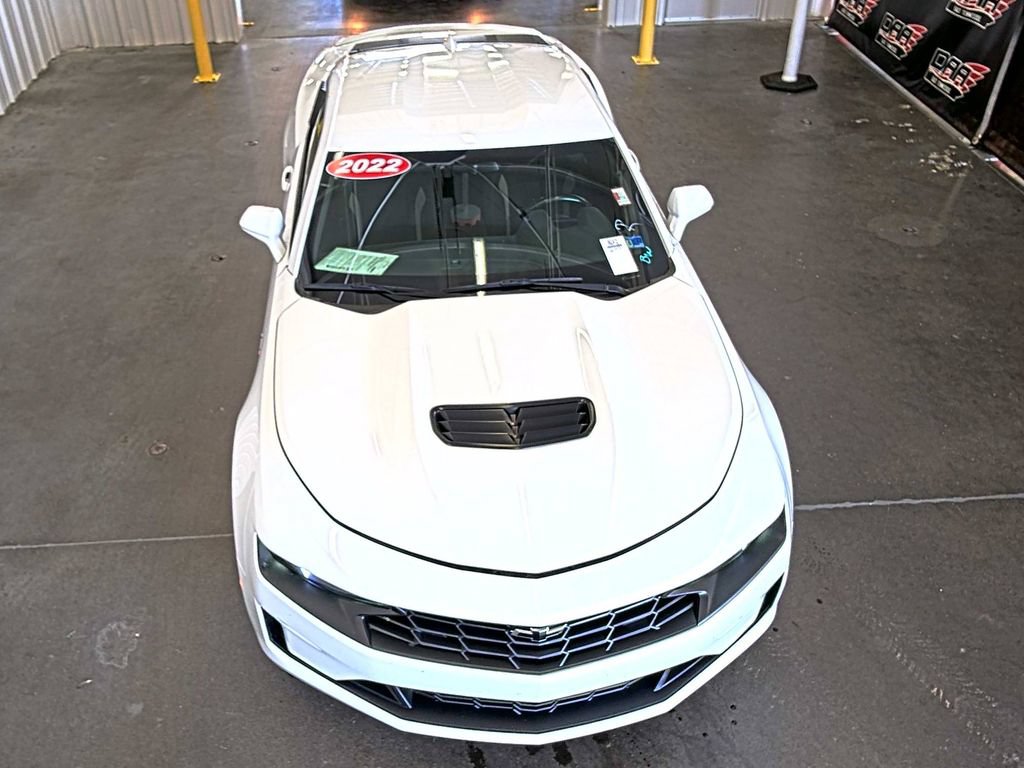 Used 2022 Chevrolet Camaro LT RWD image 5