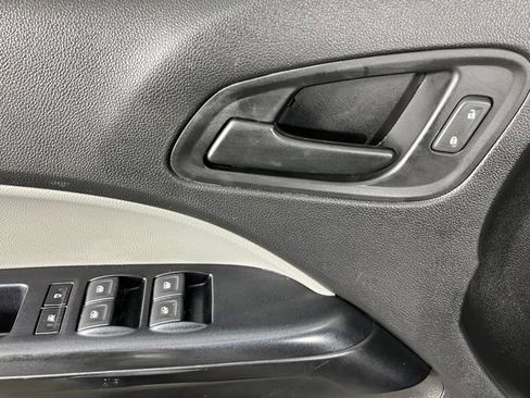 Used 2021 Chevrolet Colorado W/T w/ WT Convenience Package RWD image 19