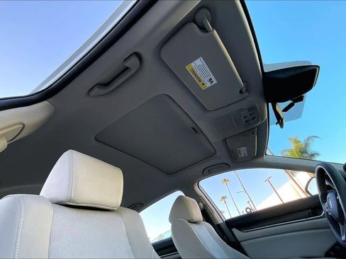 Used 2018 Honda Accord EX image 13