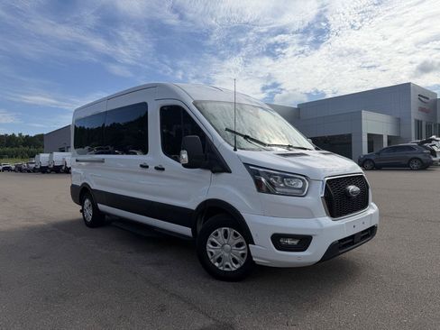 Used 2023 Ford Transit 350 XLT RWD image 3