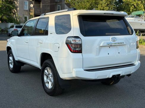 Used 2020 Toyota 4Runner SR5 Premium image 11