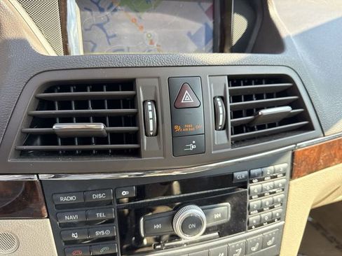 Used 2011 Mercedes-Benz E 350 Cabriolet image 19