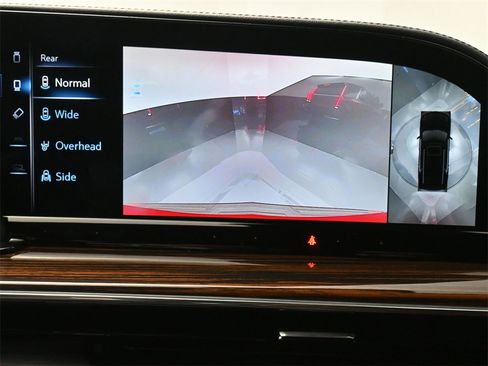 Used 2023 Cadillac Escalade Luxury image 24