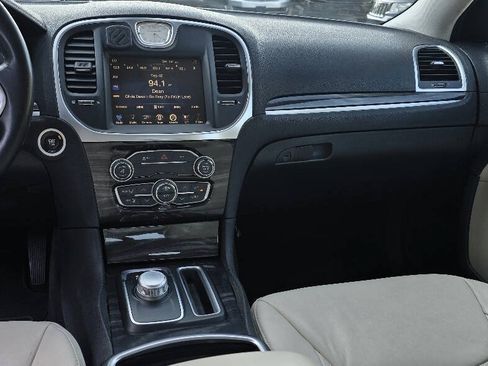 Used 2015 Chrysler 300 Limited RWD image 13