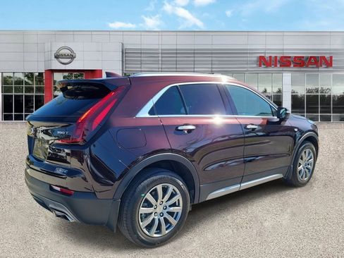 Used 2021 Cadillac XT4 Premium Luxury image 4