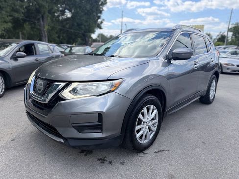 Used 2017 Nissan Rogue SV FWD image 1
