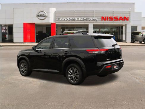 New 2025 Nissan Pathfinder SV w/ Black Appearance Package image 5