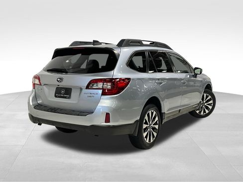 Used 2016 Subaru Outback 3.6R Limited AWD/4WD image 5