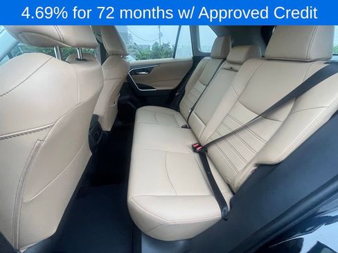 Used 2025 Toyota RAV4 XLE Premium image 15