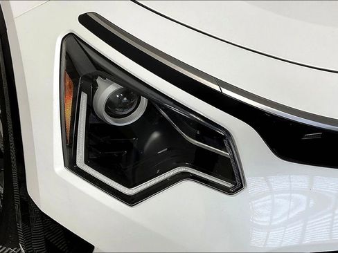 Used 2023 Kia Niro Wind image 27