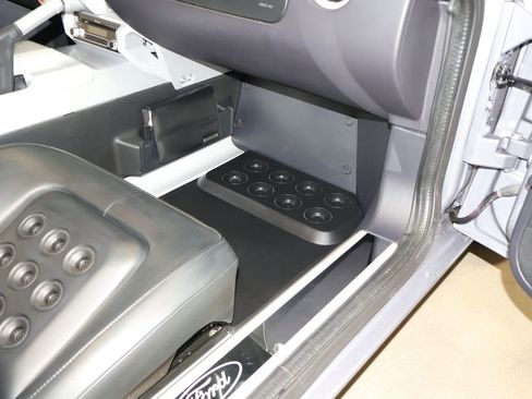 Used 2006 Ford GT image 34