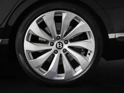 New 2026 Bentley Flying Spur Plug-In Hybrid image 11