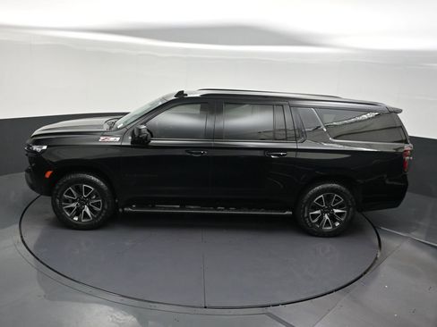 Used 2023 Chevrolet Suburban Z71 w/ Luxury Package AWD/4WD image 21