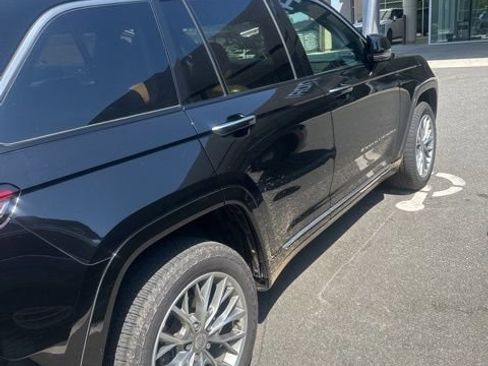Used 2022 Jeep Grand Cherokee Summit RWD image 12