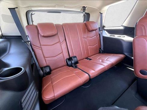Used 2019 Cadillac Escalade Premium Luxury RWD image 30