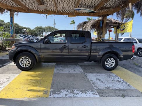 Used 2015 Nissan Frontier SV w/ SV Value Truck Package RWD image 8