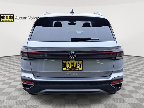 New 2025 Volkswagen Taos SE AWD/4WD image 7