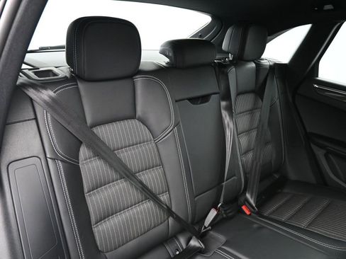 Certified 2024 Porsche Macan Turbo image 12