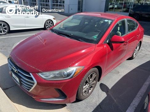 Used 2017 Hyundai Elantra SE FWD image 1