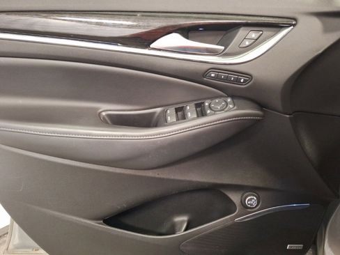 Used 2019 Buick Enclave Avenir w/ Avenir Technology Package image 4