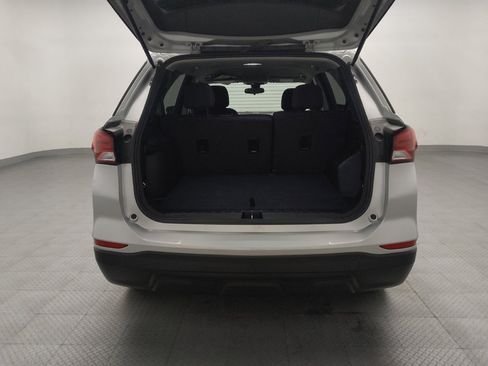 Used 2022 Chevrolet Equinox LS w/ LS Convenience Package image 29