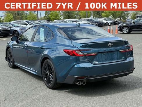Used 2025 Toyota Camry SE w/ Convenience Package image 4
