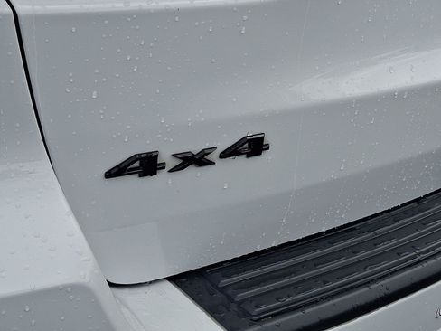 Used 2020 Jeep Grand Cherokee Altitude AWD/4WD image 32