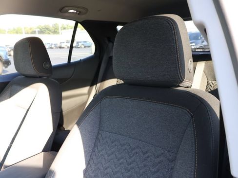 Used 2024 Chevrolet Equinox LT FWD image 13