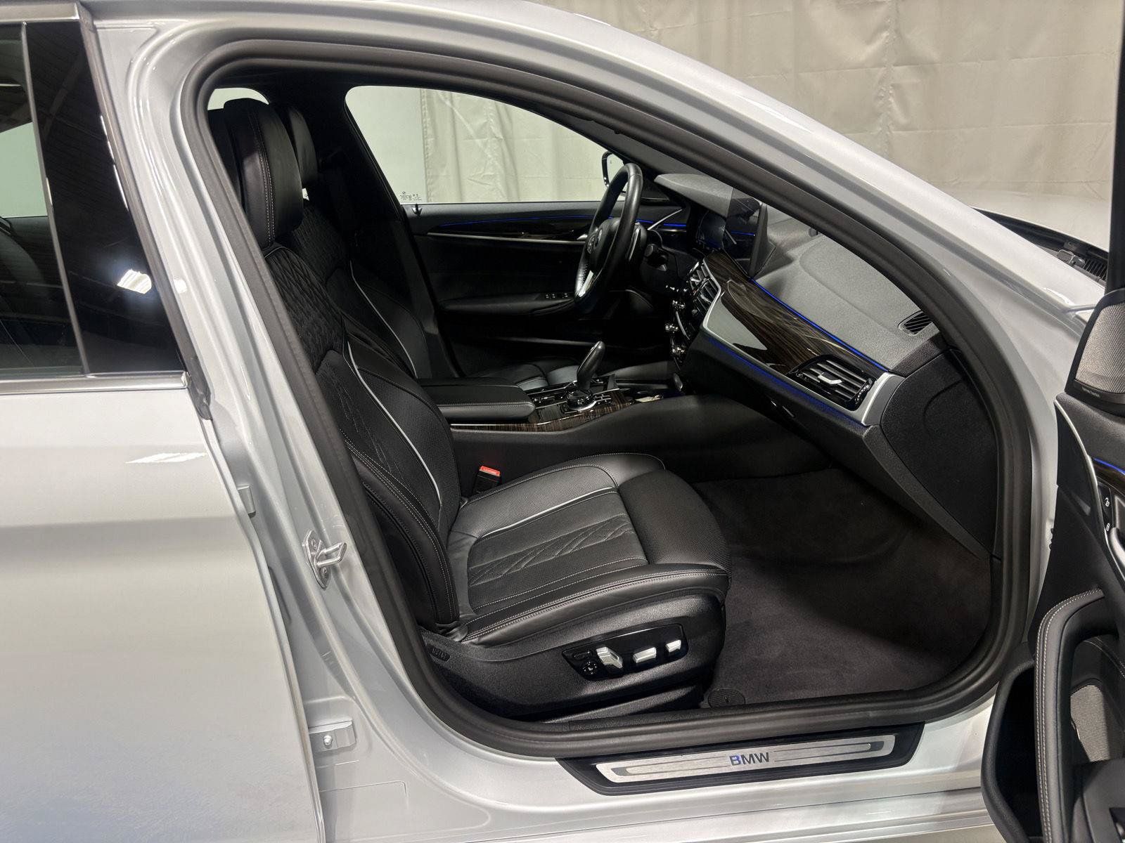 Used 2021 BMW 540i xDrive w/ Executive Package AWD/4WD image 8