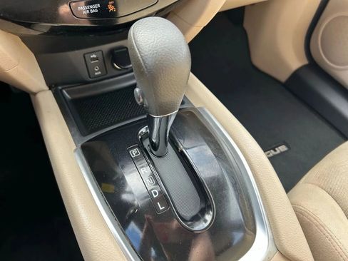 Used 2016 Nissan Rogue S image 17