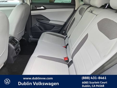 Certified 2023 Volkswagen Taos SE w/ Panoramic Sunroof Package FWD image 12