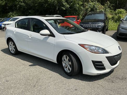 Used 2010 MAZDA MAZDA3 i Touring FWD image 3